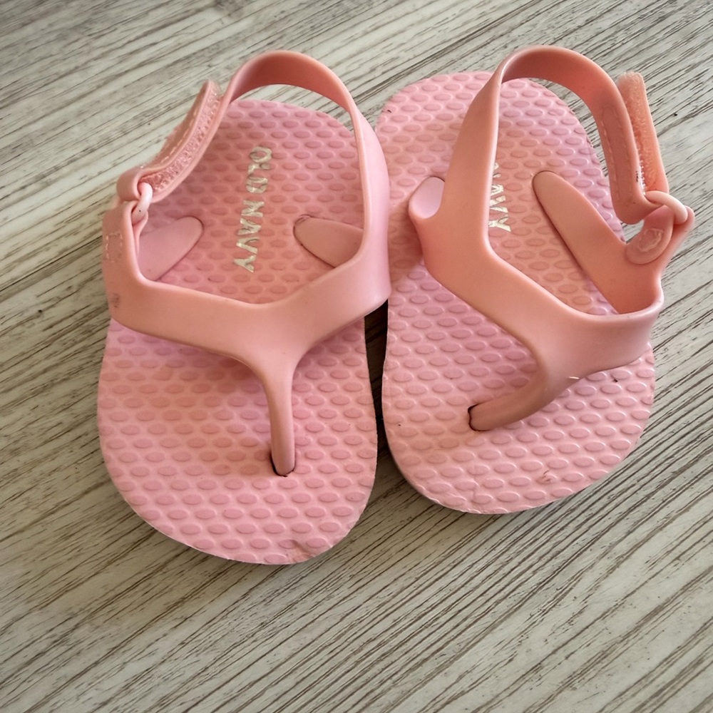 Old Navy Pink baby' Strap Sandals